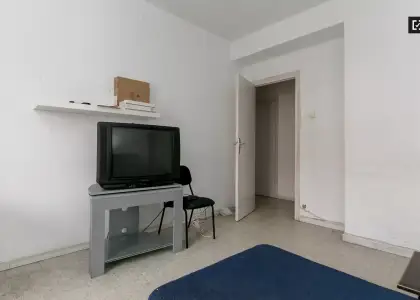 Habitación en piso compartido de 4 habitaciones en alquiler en Fígares. en Granada