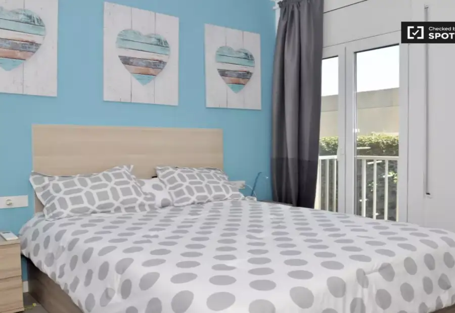 Habitación en piso compartido de 6 habitaciones en alquiler en La Barceloneta en Barcelona