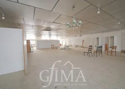 Local comercial de 998 m² muy próximo a Calle Doña Crisanta en Tomelloso