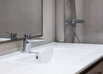 Se alquila habitación en piso compartido de 4 habitaciones en la Nova Esquerra de l'Eixample, gastos incluidos en Barcelona